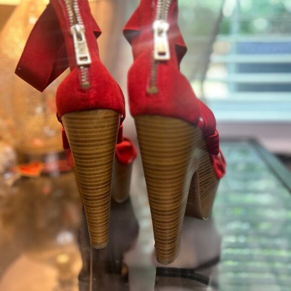 BAKERS "McKinley" Platform sandal in RED W10 - Picture 3 of 7